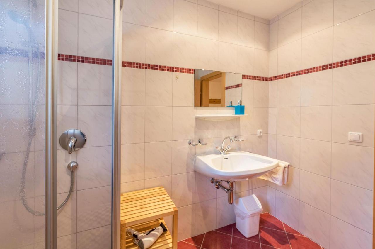Ferienwohnung Helena Schwendau Buitenkant foto